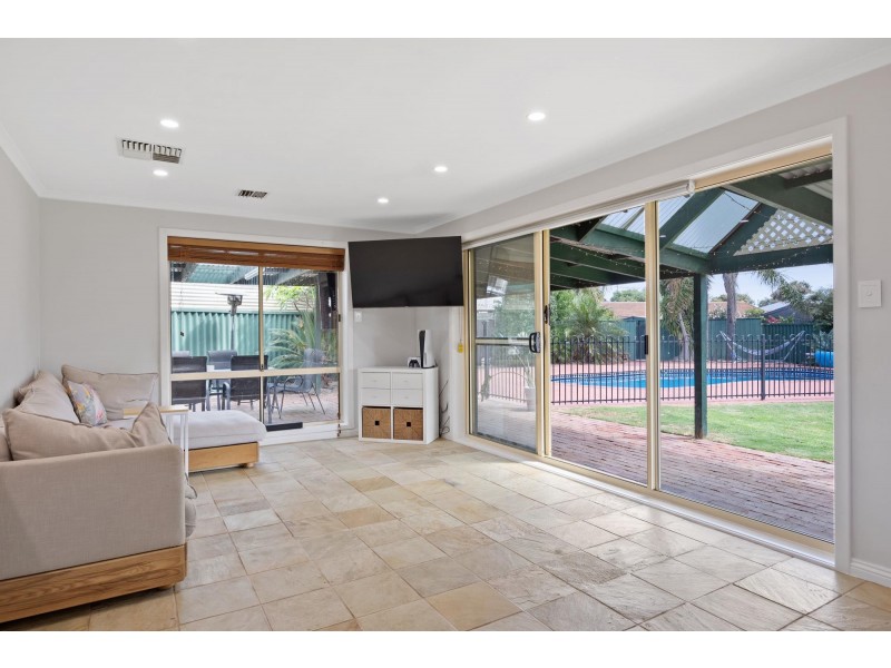 9 Drysdale Court, West Lakes Shore SA 5020