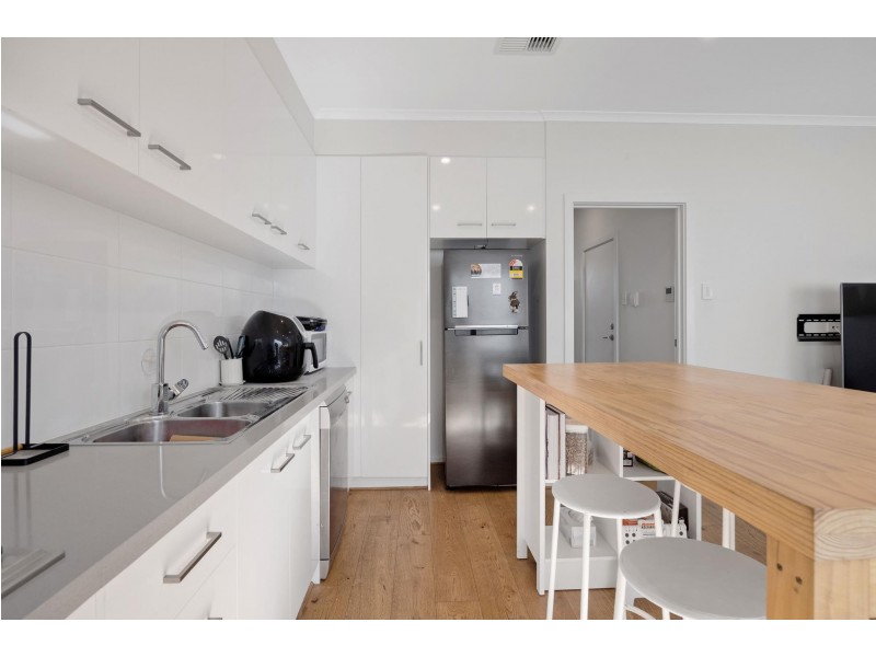 2/14 Kenneth Street, Findon SA 5023