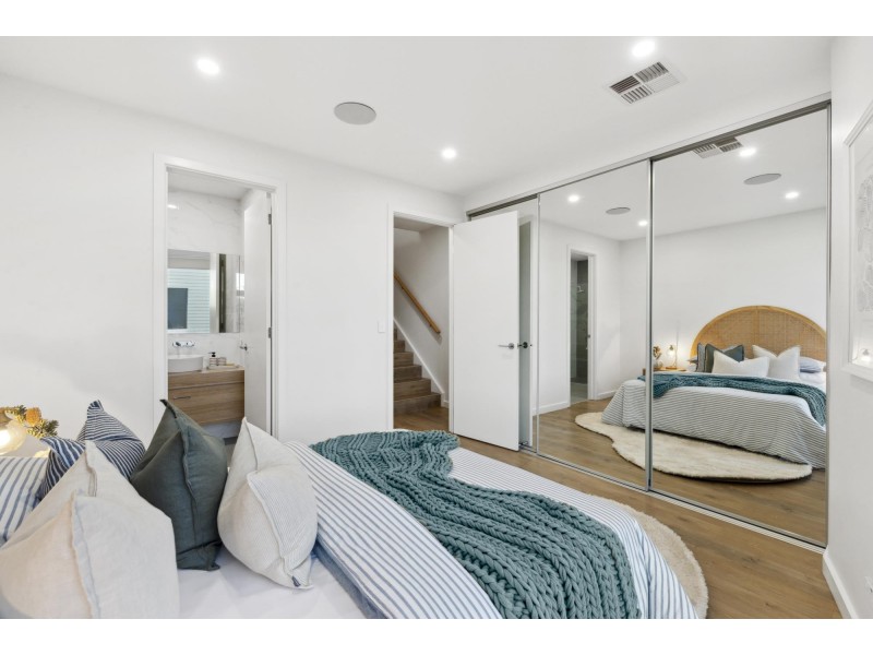 18 Albany Lane, Port Adelaide SA 5015