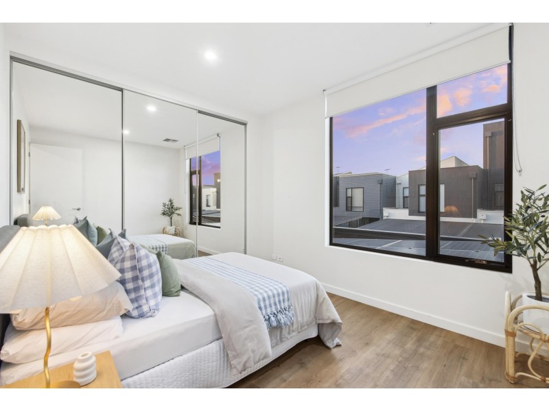 18 Albany Lane, Port Adelaide SA 5015