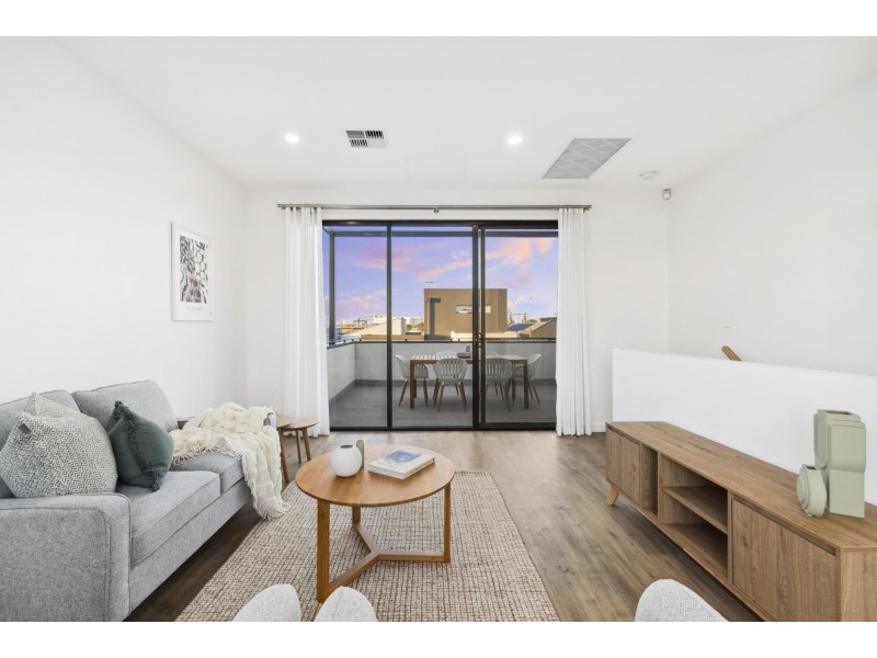 18 Albany Lane, Port Adelaide SA 5015