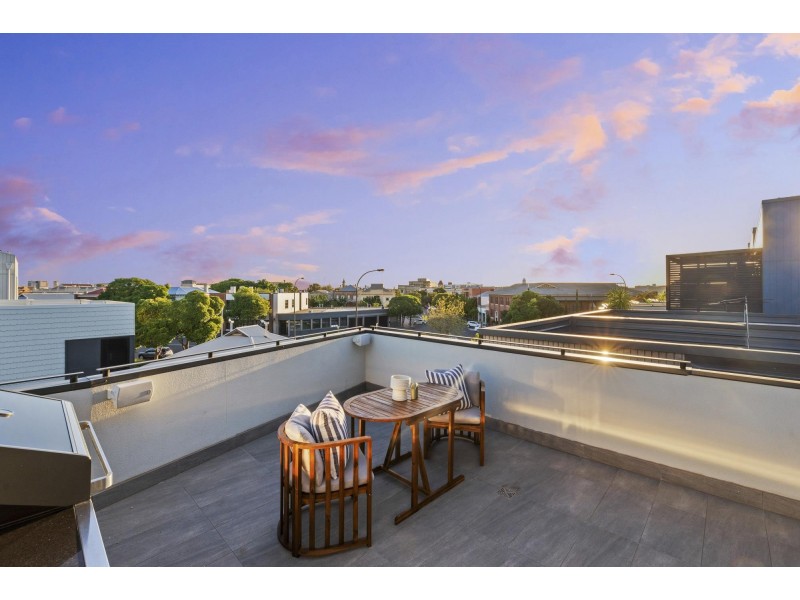 18 Albany Lane, Port Adelaide SA 5015