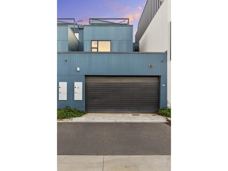18 Albany Lane, Port Adelaide SA 5015