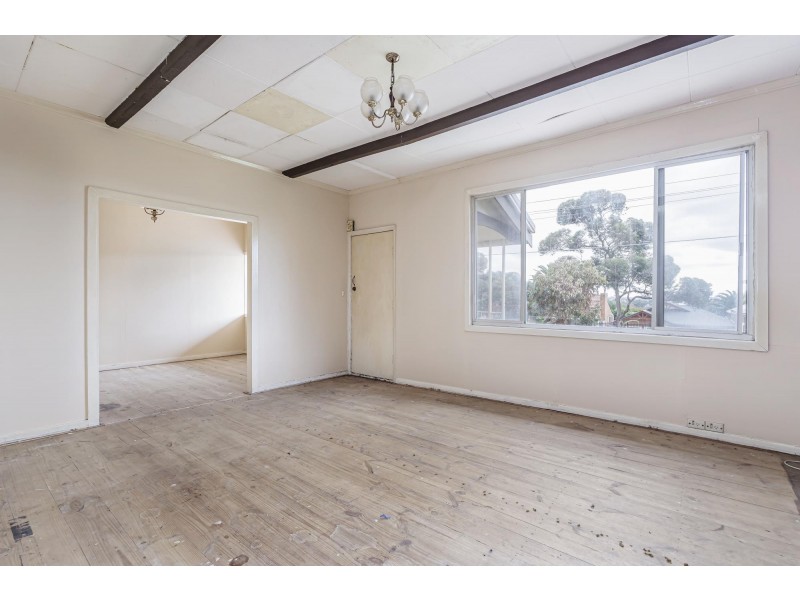 18 Amber Avenue, Clearview SA 5085