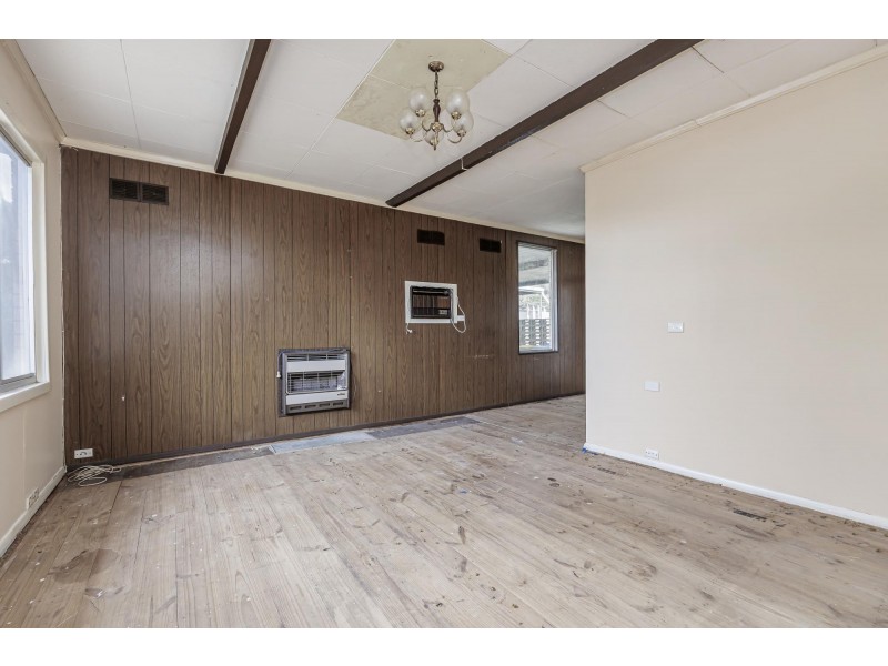 18 Amber Avenue, Clearview SA 5085