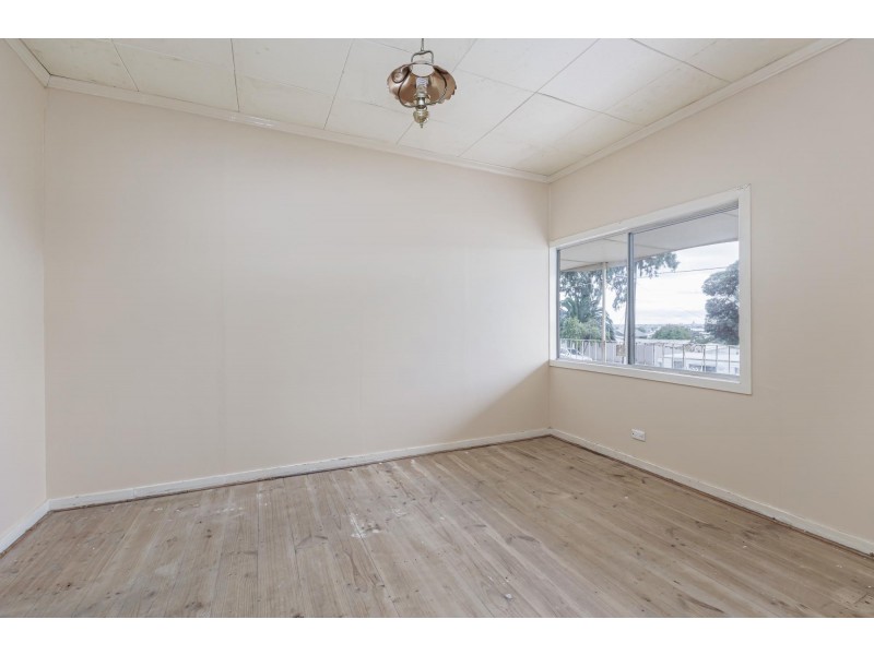 18 Amber Avenue, Clearview SA 5085