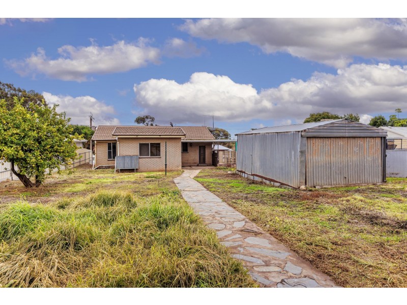 18 Amber Avenue, Clearview SA 5085