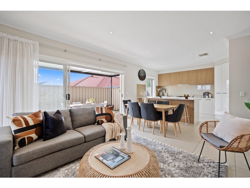 16 Lucknow Close, Kidman Park SA 5025