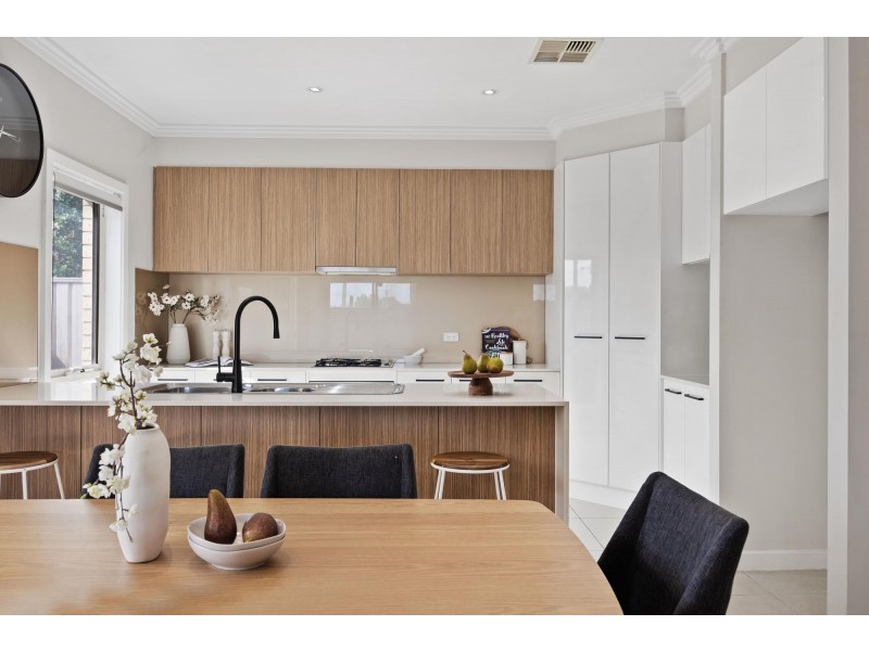 16 Lucknow Close, Kidman Park SA 5025