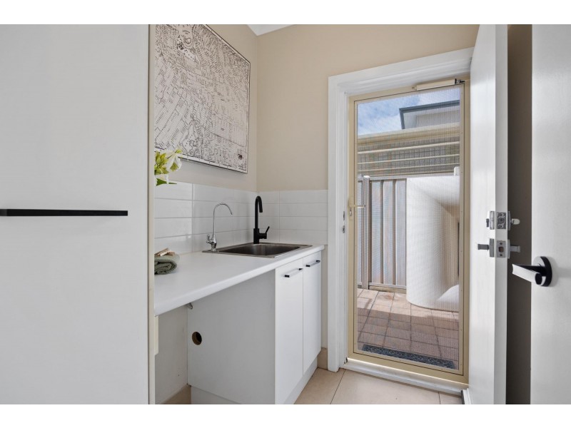 16 Lucknow Close, Kidman Park SA 5025