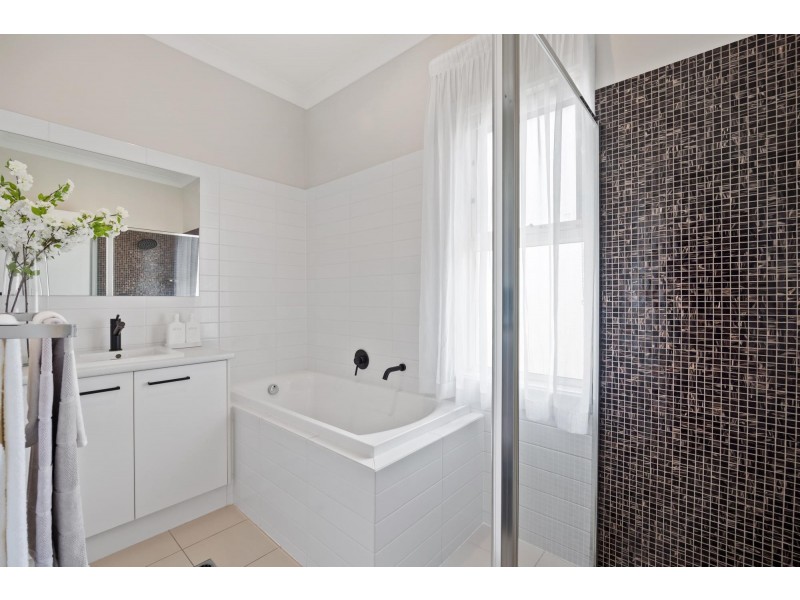 16 Lucknow Close, Kidman Park SA 5025