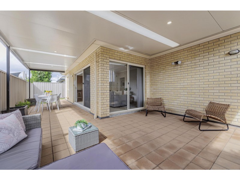 16 Lucknow Close, Kidman Park SA 5025