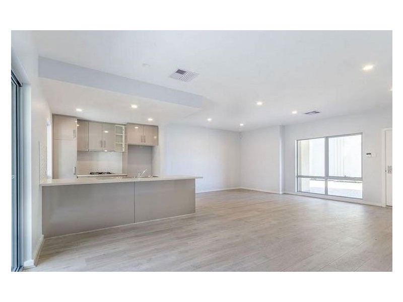17b Seaton Terrace, Seaton SA 5023