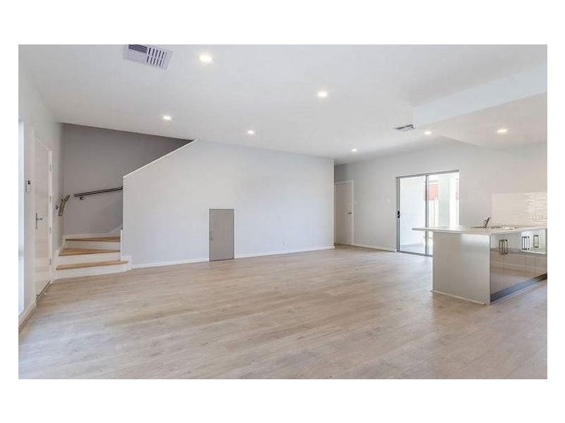 17b Seaton Terrace, Seaton SA 5023