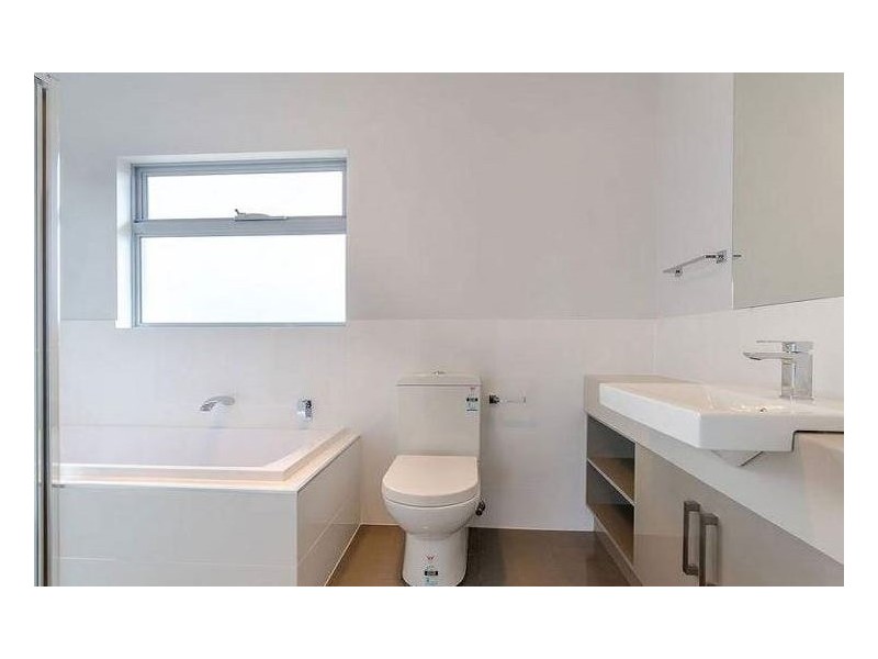 17b Seaton Terrace, Seaton SA 5023