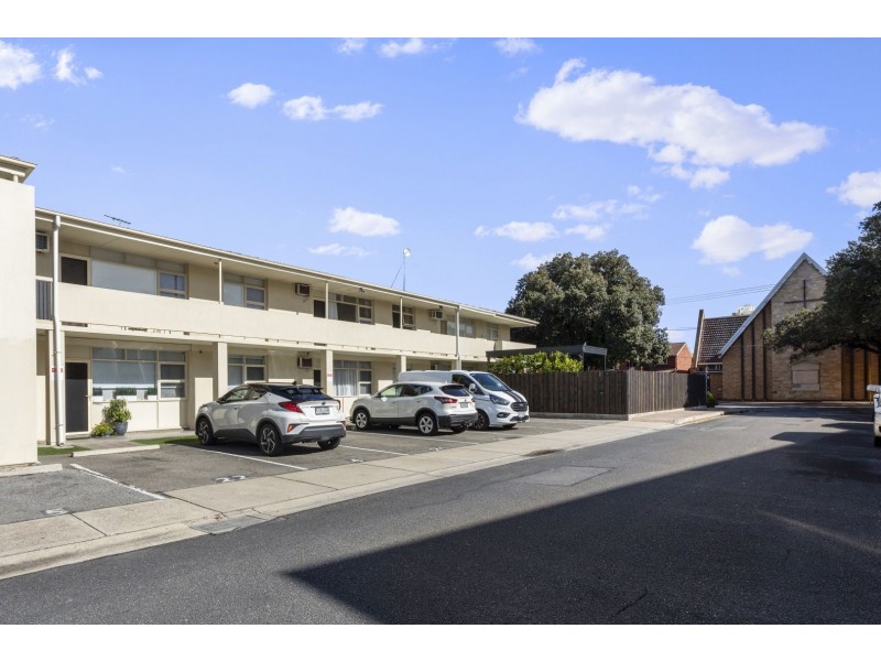 20/18 Moseley Street, Glenelg SA 5045