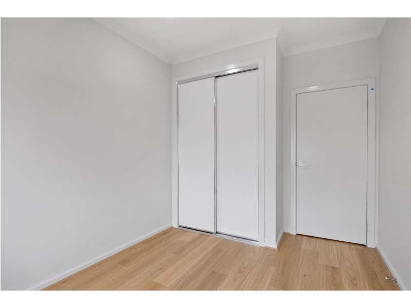 7 Saltbush Lane, West Lakes SA 5021