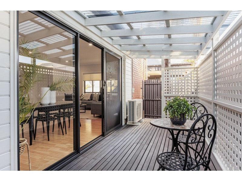 3/3 Sawford Street, Largs Bay SA 5016