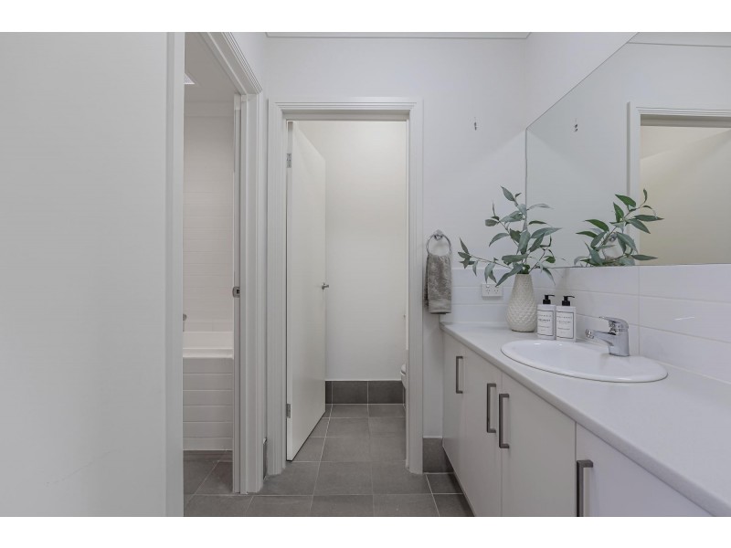 16 Assyrian Court, Kidman Park SA 5025