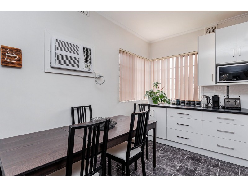 24 Esk Street, Woodville South SA 5011