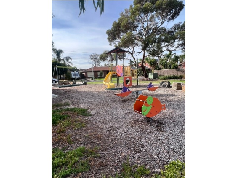 1/3 Hansen Court, West Lakes Shore SA 5020