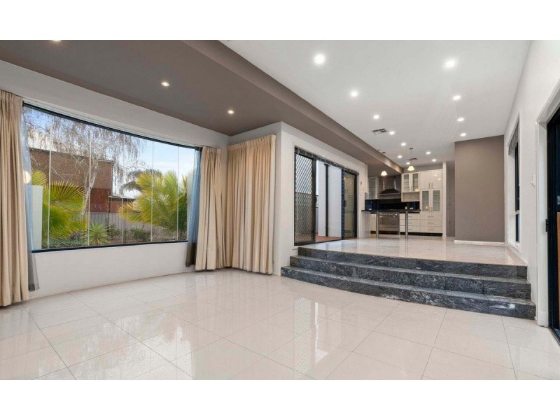 35 Burley Griffin Boulevard, Brompton SA 5007