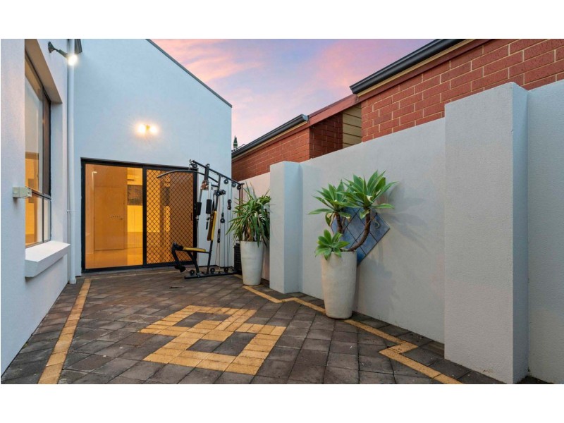 35 Burley Griffin Boulevard, Brompton SA 5007