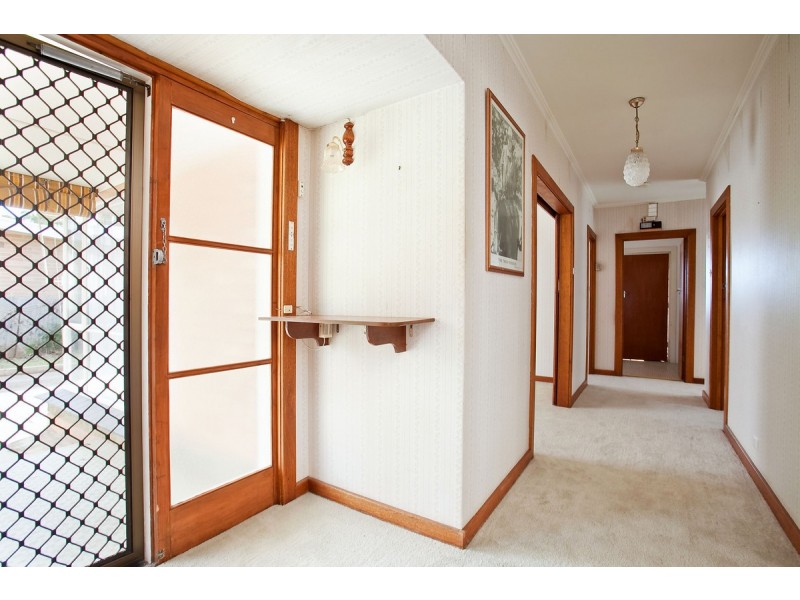 16 Hilltop Avenue, Ridgehaven SA 5097