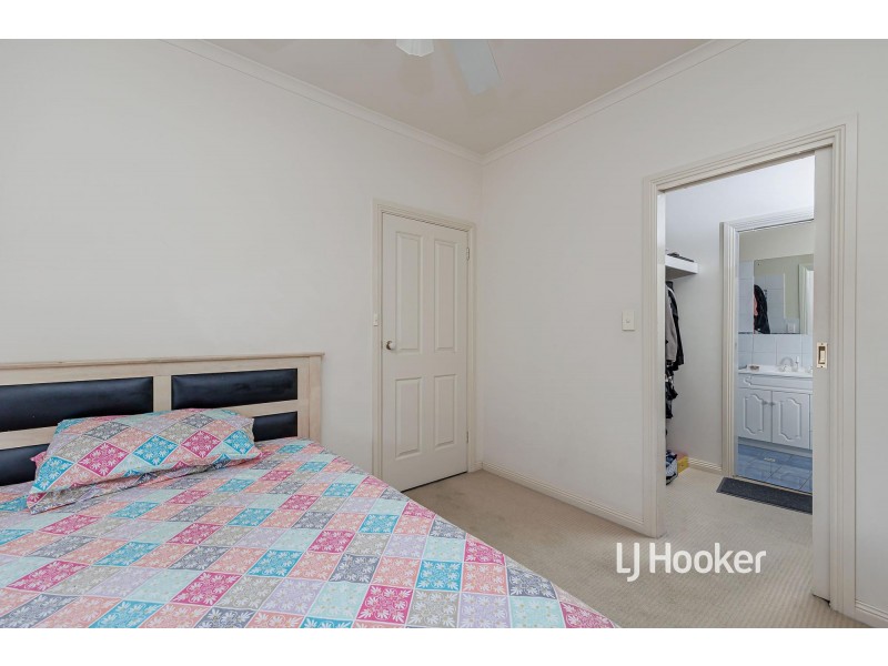 14 Windermere Crescent, Mawson Lakes SA 5095