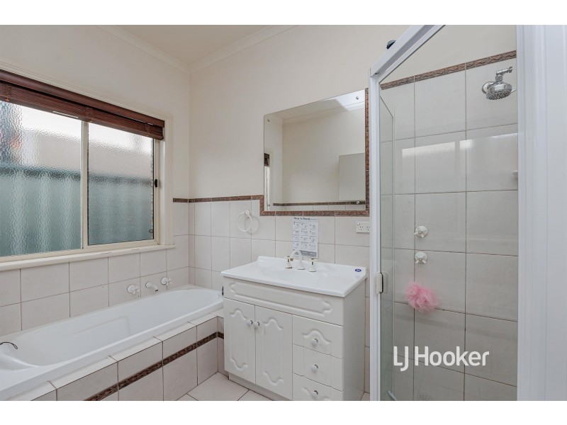 14 Windermere Crescent, Mawson Lakes SA 5095