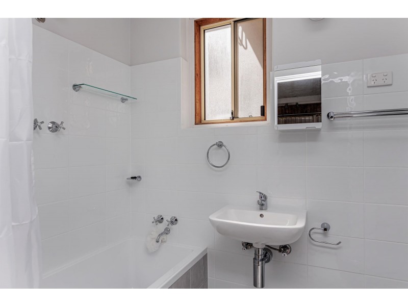 1/52 Seaview Road, West Beach SA 5024