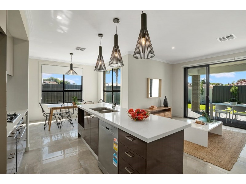 3 Bulahdelah Court, West Lakes Shore SA 5020