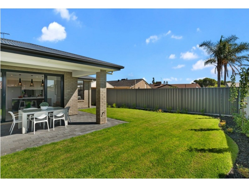 3 Bulahdelah Court, West Lakes Shore SA 5020