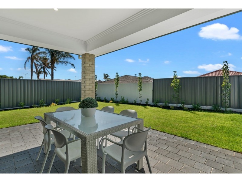 3 Bulahdelah Court, West Lakes Shore SA 5020
