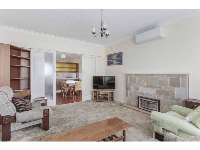 18 Dundee Avenue, Seaton SA 5023