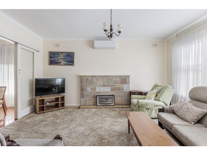 18 Dundee Avenue, Seaton SA 5023