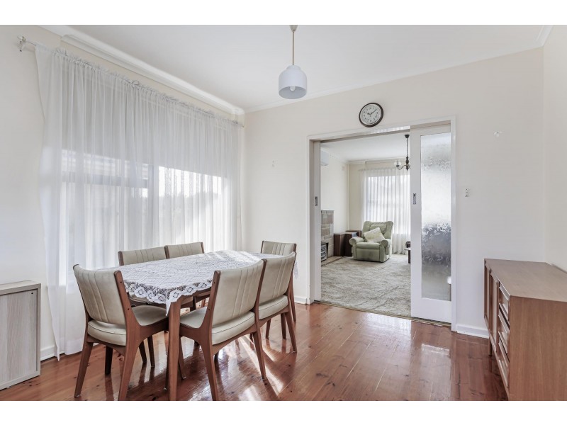 18 Dundee Avenue, Seaton SA 5023