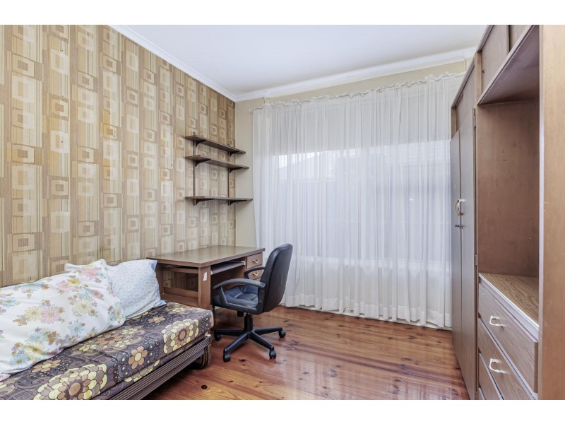 18 Dundee Avenue, Seaton SA 5023