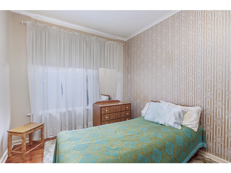 18 Dundee Avenue, Seaton SA 5023