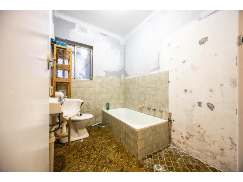 1/8-10 Simpson Street, Woodville South SA 5011