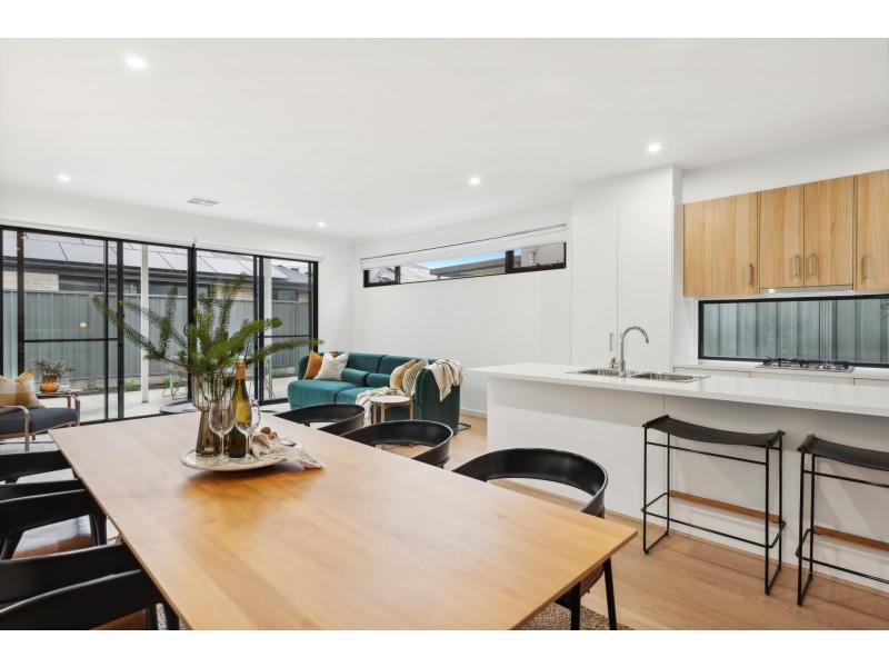 10 Nicholls Terrace, Woodville West SA 5011