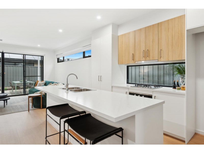 10 Nicholls Terrace, Woodville West SA 5011