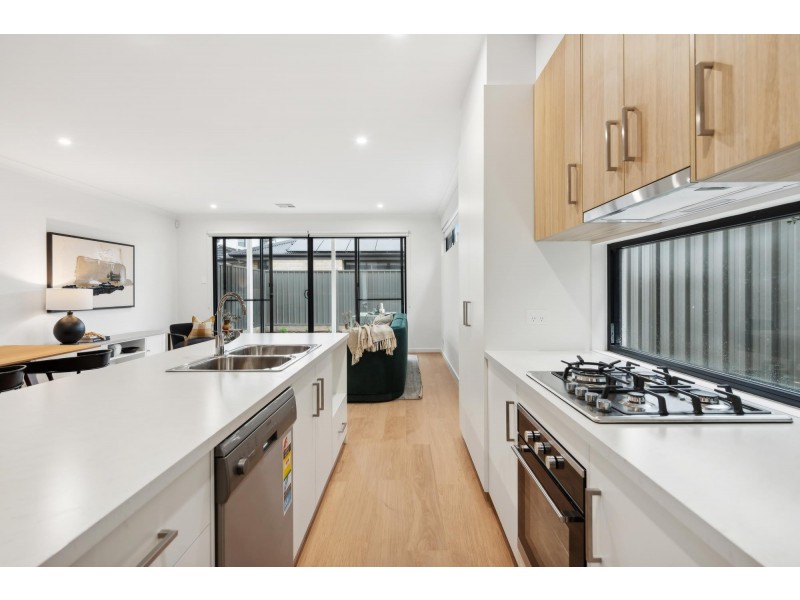 10 Nicholls Terrace, Woodville West SA 5011