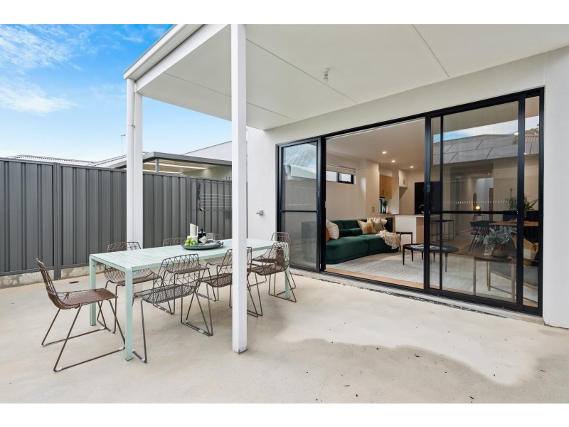 10 Nicholls Terrace, Woodville West SA 5011