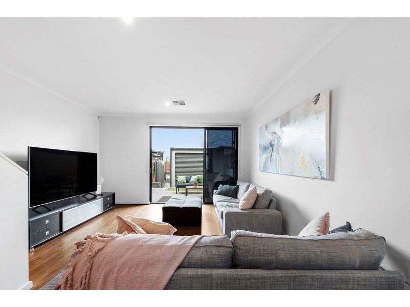 25 Troubridge Drive, West Lakes SA 5021