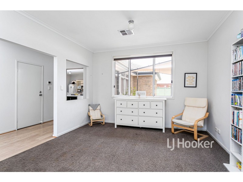 54 Shoalhaven Circuit, Mawson Lakes SA 5095