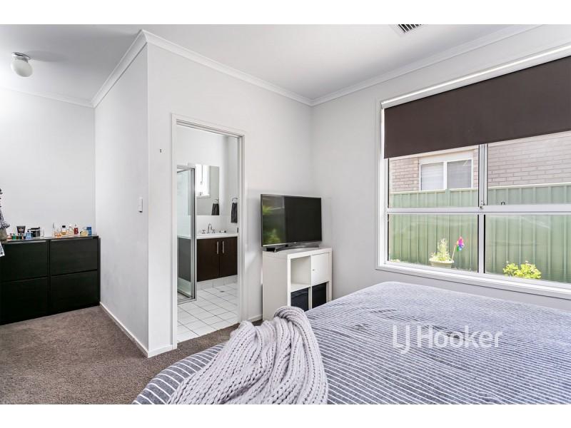 54 Shoalhaven Circuit, Mawson Lakes SA 5095