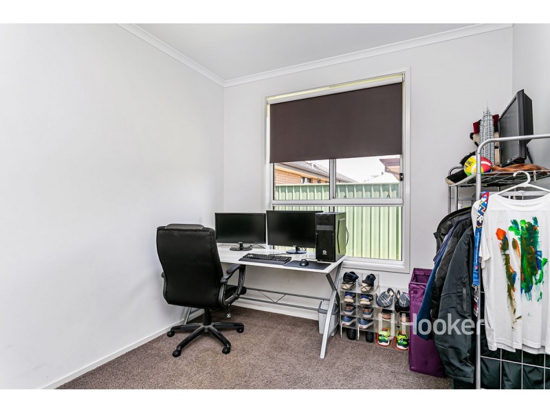 54 Shoalhaven Circuit, Mawson Lakes SA 5095