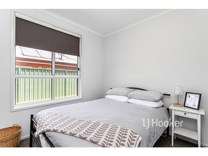 54 Shoalhaven Circuit, Mawson Lakes SA 5095