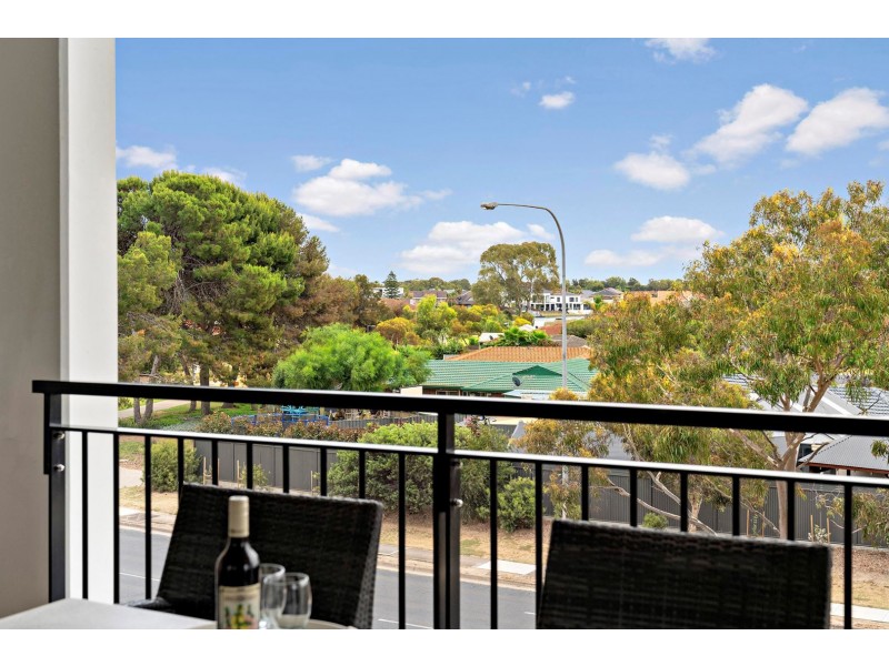 204/13 Banksia Street, West Lakes SA 5021